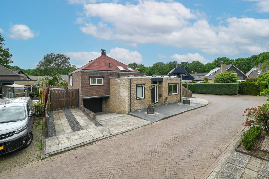 Meinwerkstraat 7 in Putten, 3881 BX