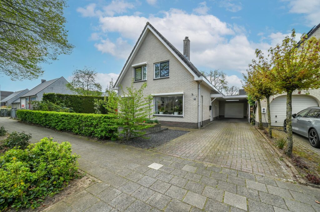 Verzetslaan 23 in Putten, 3882 HH